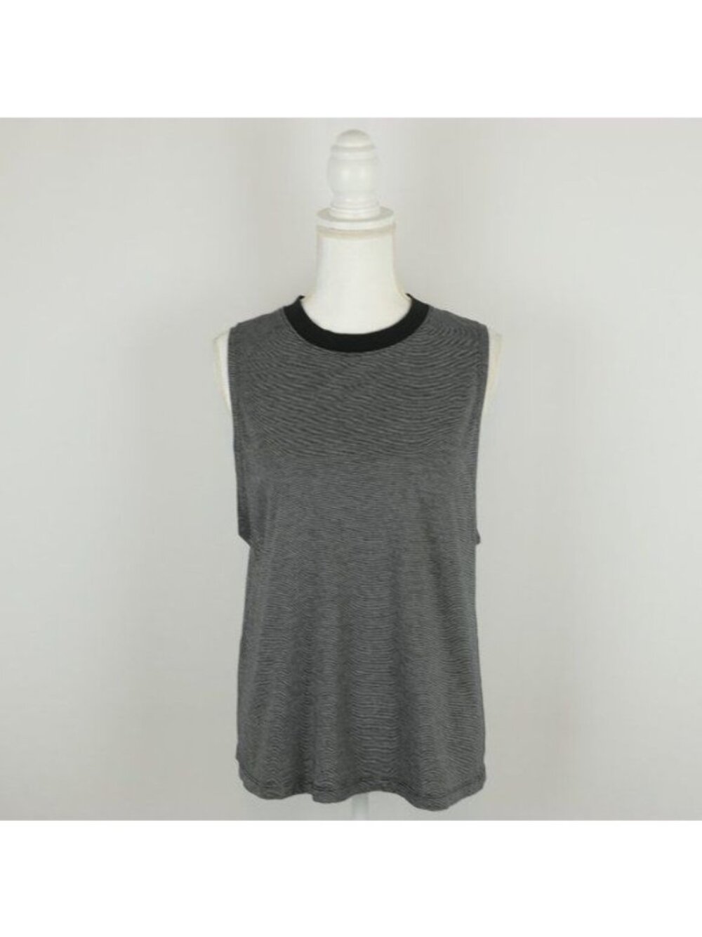 Lululemon All Yours Womens Size 6 Black White Stripe Crewneck Casual Tank Top